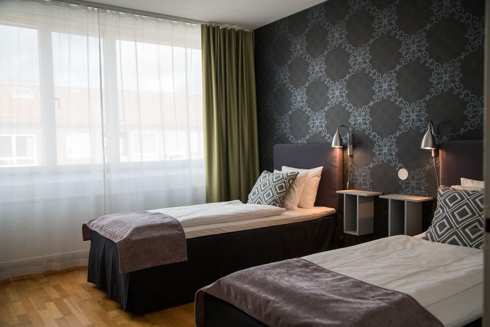City Central Hotel Oerebro By First Hotels Dış mekan fotoğraf